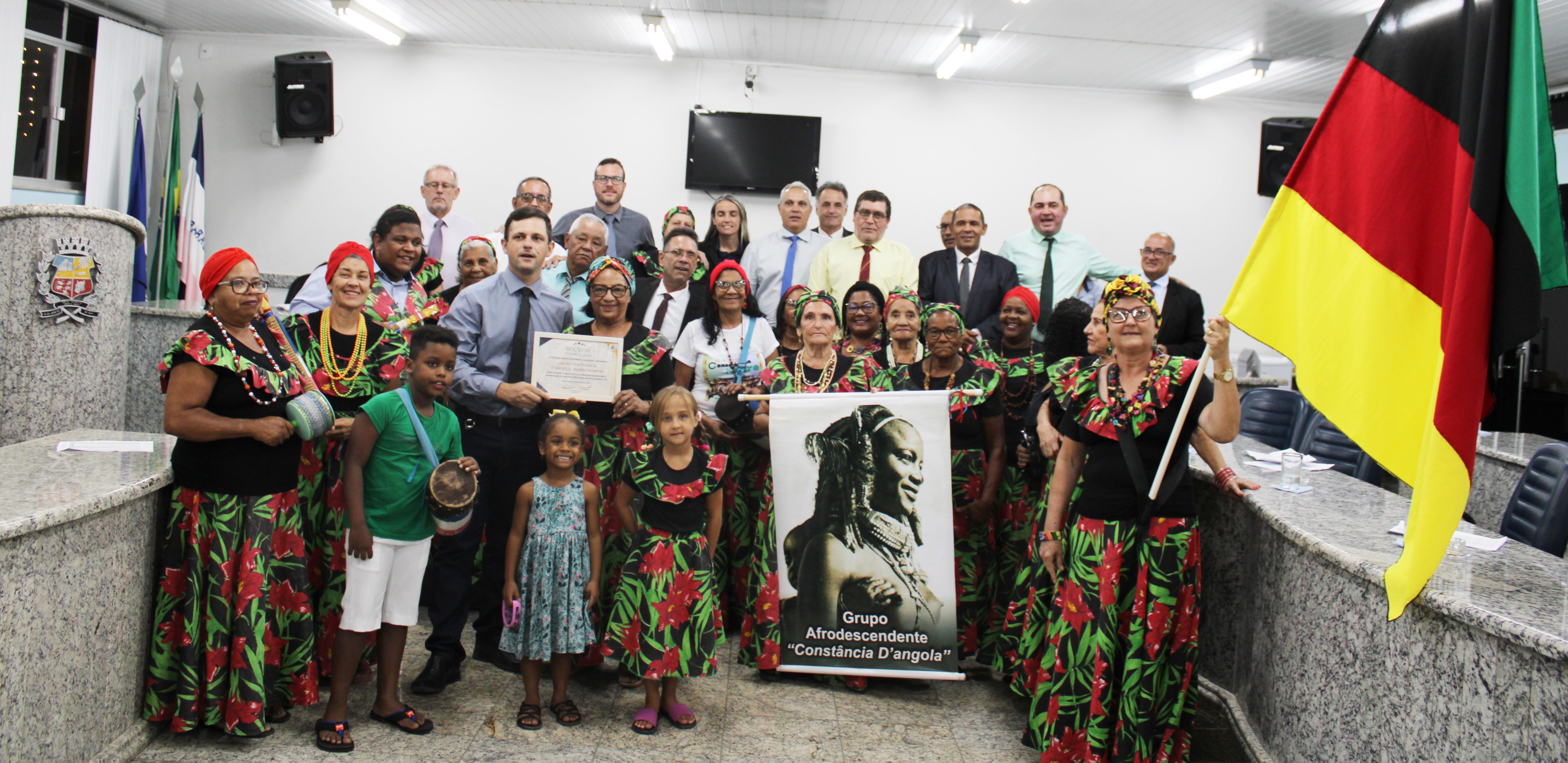 Grupo Afrodescendente Constância D’ Angola é homenageado na Câmara Municipal de Nova Venécia