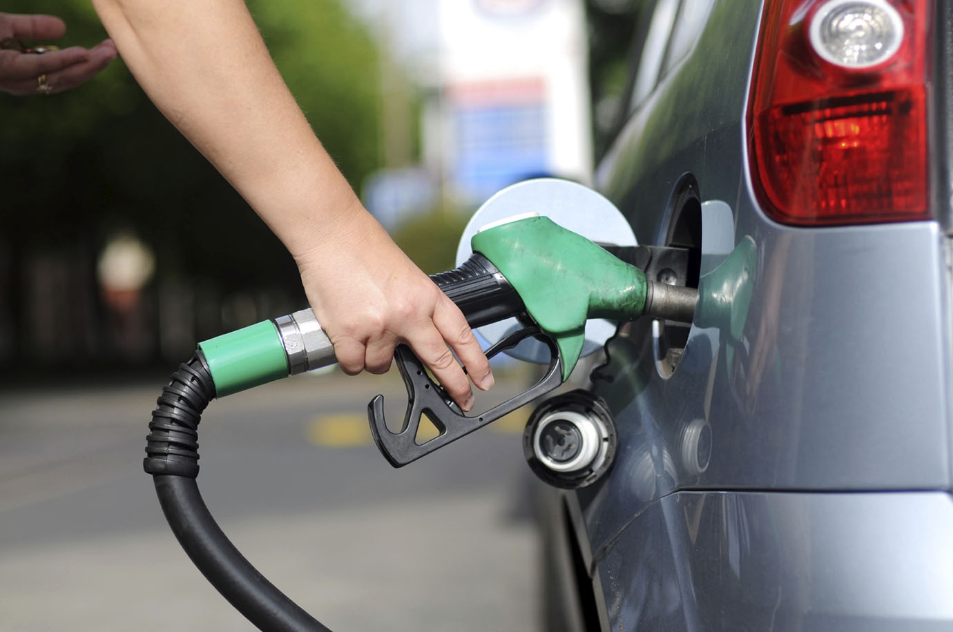 Câmara aprova lei que altera limite na distância de instalação de postos de combustíveis 