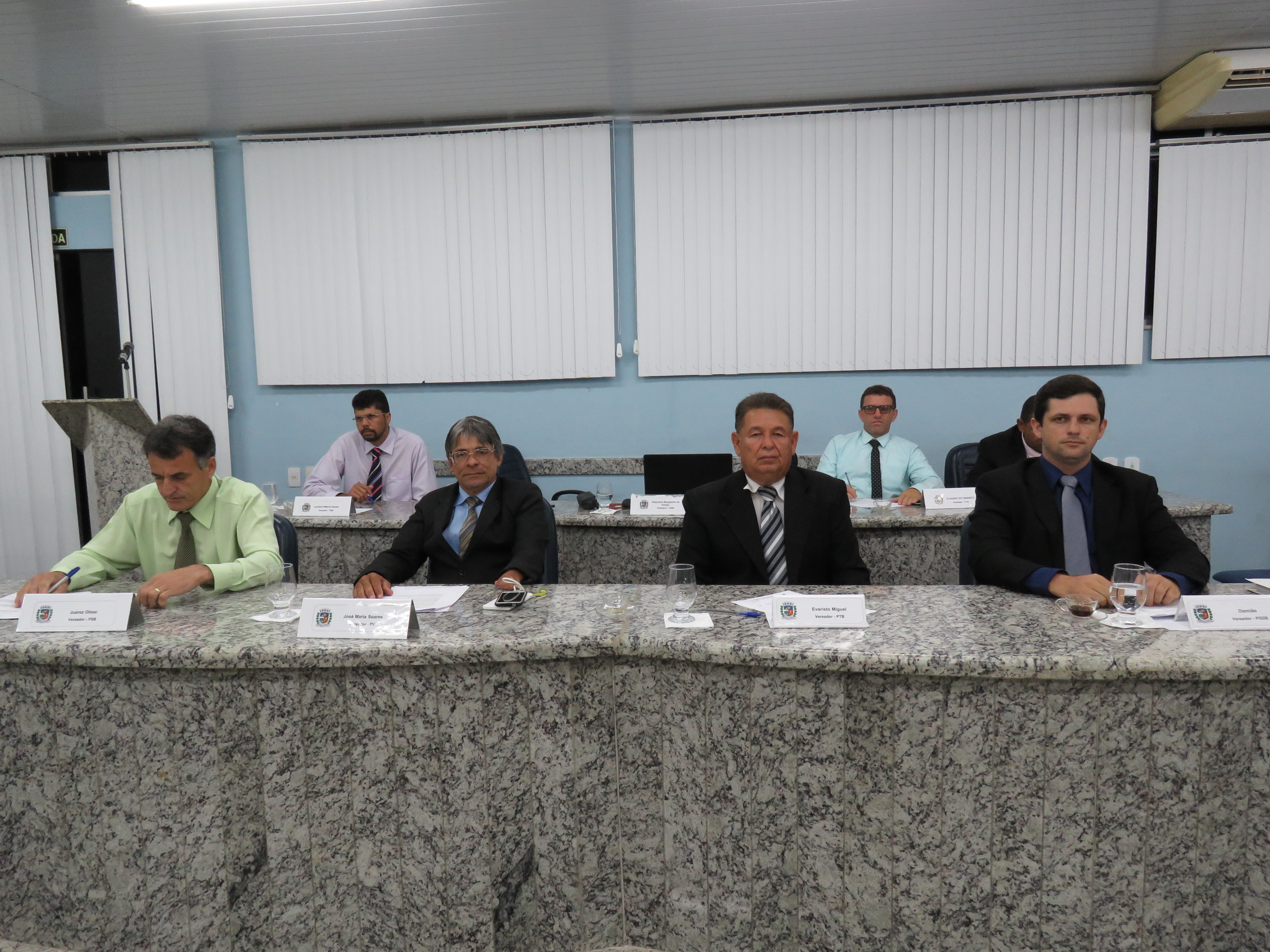 Vereadores apoiam proposta de transmissão via rádio das sessões do Legislativo