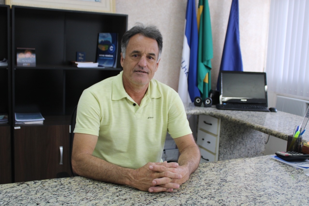 Juarez Oliosi assume mandato na presidência da Câmara Municipal de Nova Venécia
