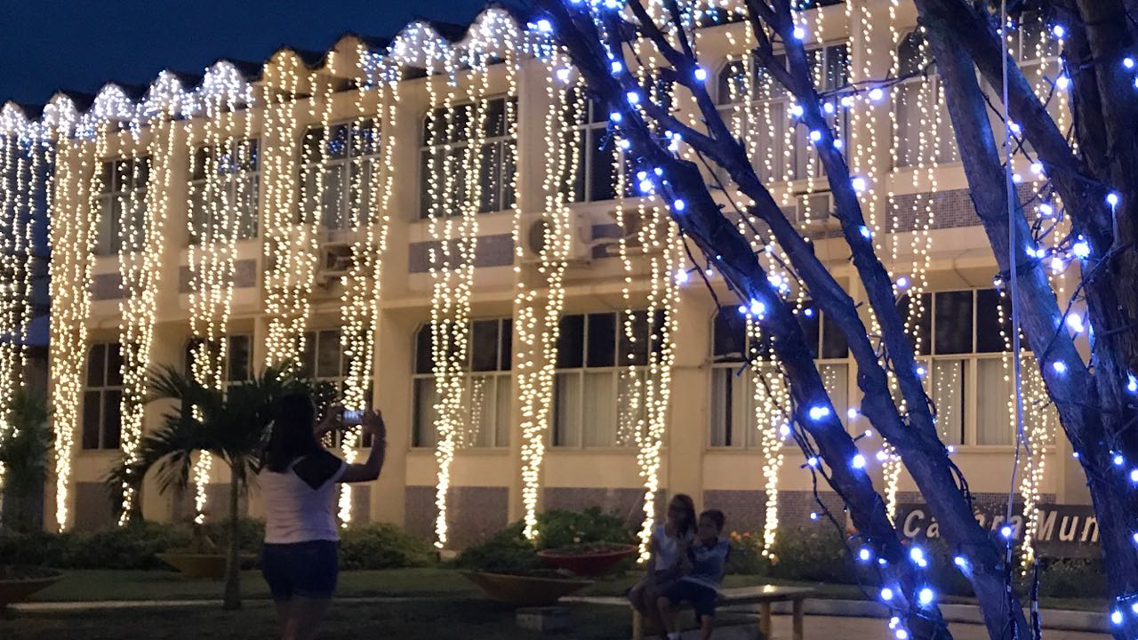 Iluminação de Natal da Câmara encanta venecianos