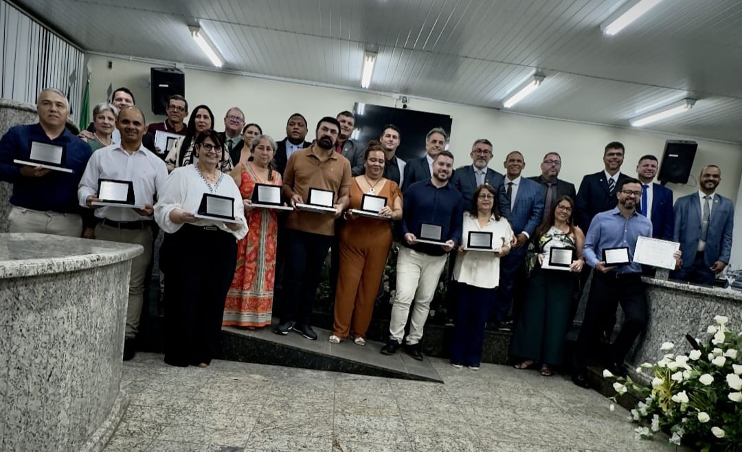 Câmara Municipal entrega Título de Honra ao Mérito da Saúde Doutor José Brasileiro Dourado